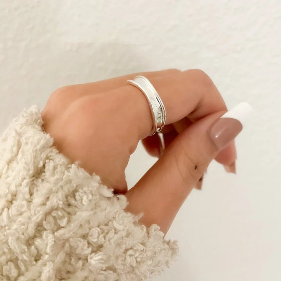 925 Sterling Silver Thin Ring Band Minimalist Ring Stackable Ring Band - Picture 8 of 9